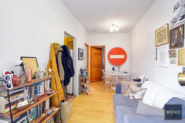 Rented by Bond New York | media 55