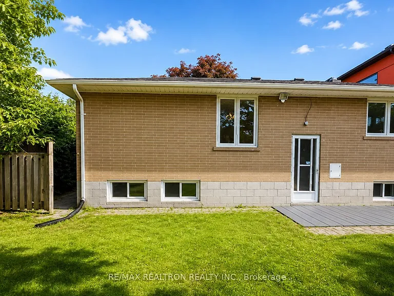 323 Elmwood Ave #LOWER LEVEL — Photo 2