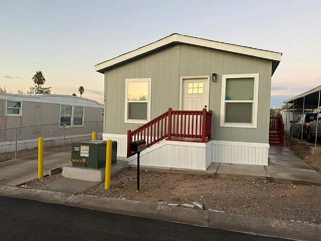 2 bed, 1.0 bath, 760 sqft, $1,600 — Photo 1