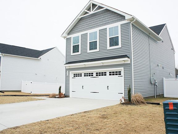 3rd image of 208 Lorraine Dr