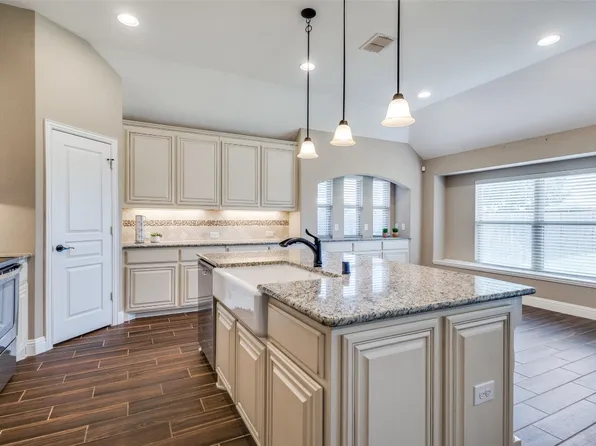 8216 Bonanza St, Aubrey, TX 76227