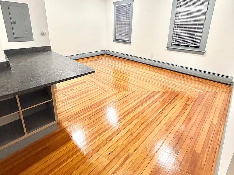604 Chapel St #3 — Photo 2