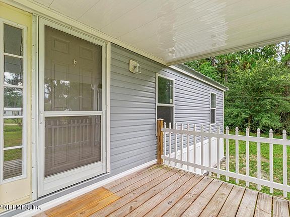 4th image of 2536 Larkspur Ave