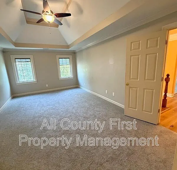 2438 Kings Arms Dr NE — Photo 32