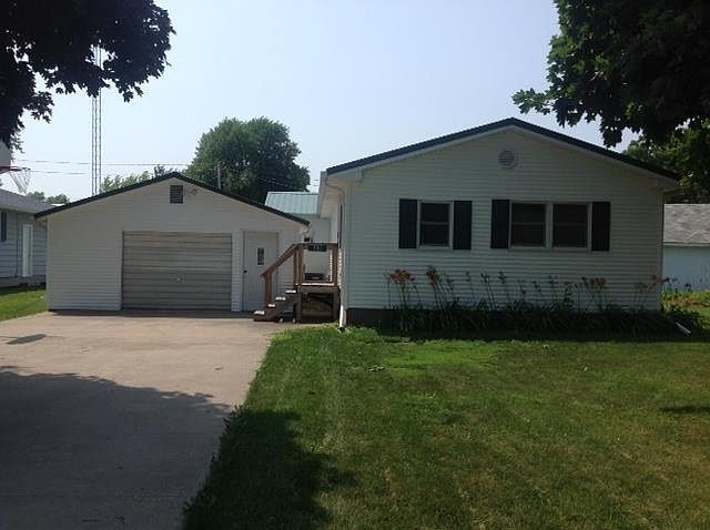 1st image of 905 N 8th Ave