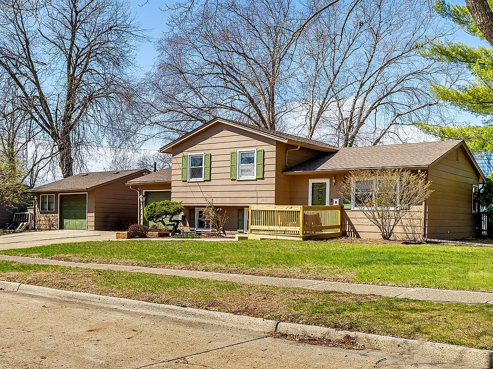 1st image of 3212 E 40th Ct