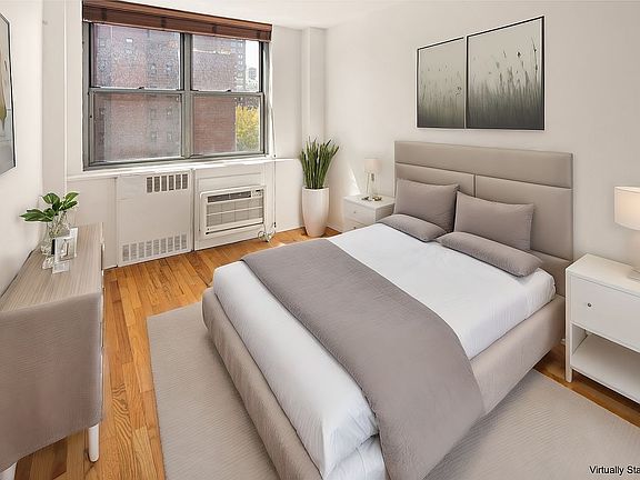 5th image of 32 Gramercy Park S APT 9F