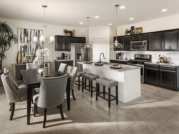 The 1910 floorplan modeled at Madera Highlands.