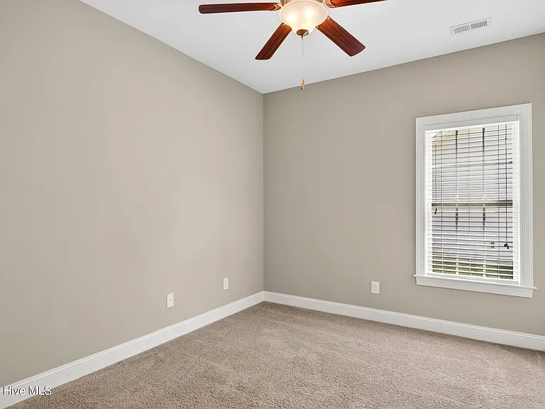 1661 Cambria Dr #B — Photo 19