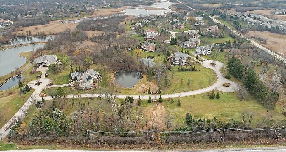 2nd image of 5 Abbey Woods Dr