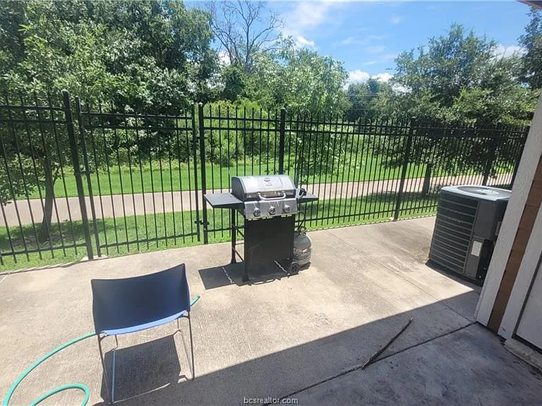 301 Southwest Pkwy #304 — Photo 9