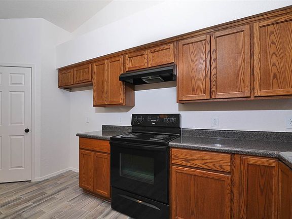 5th image of 9219 E 31st Ln