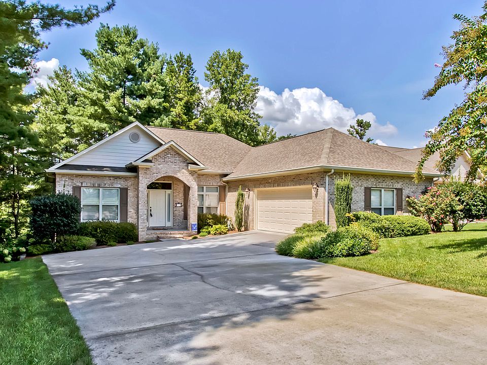 1st image of 303 Coweta Ct
