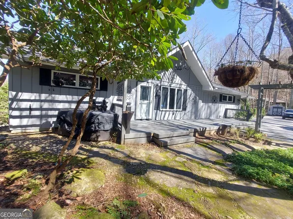 499 Ridgepole Dr, Dillard, GA 30537