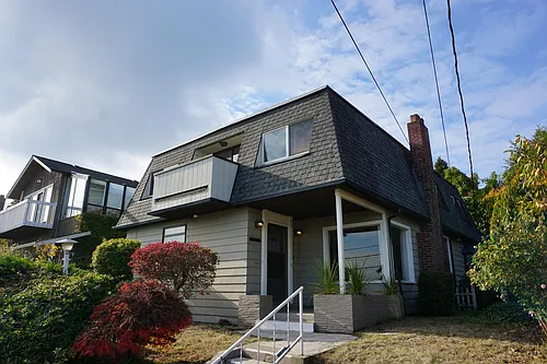 2727 36th Ave SW Photo 1