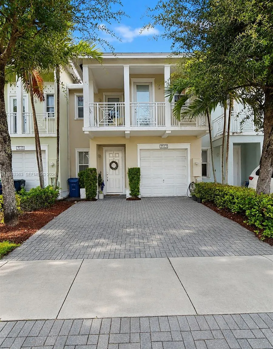 Reserve At Doral East — Photo 1