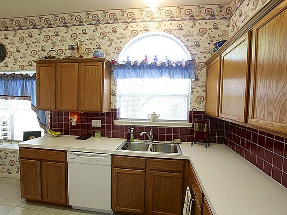 AMPLE ROOM FOR THE COFFEE POT