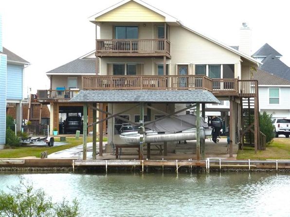 321 Admiral Cir