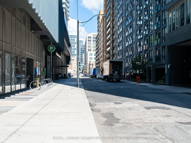 60 Shuter St #203 — Photo 44
