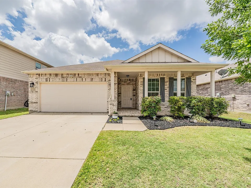 2404 Bermont Red Ln