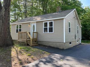60 Railroad Ave, Springvale, ME 04083
