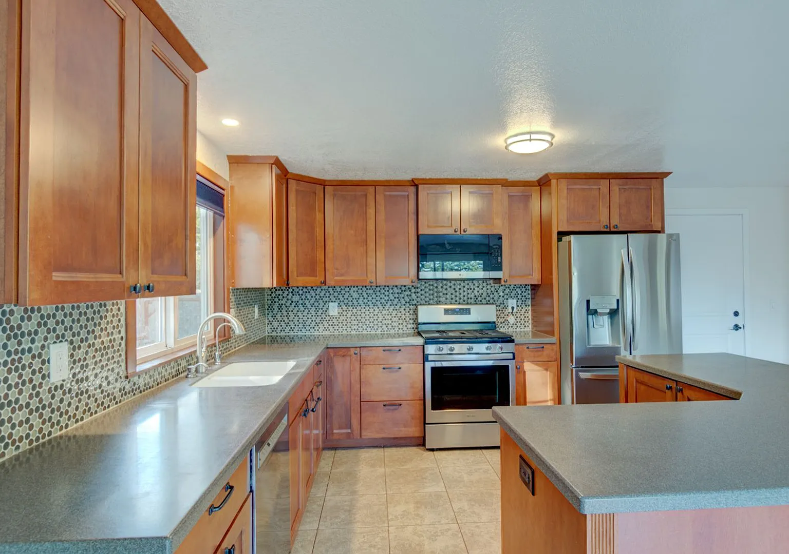3 Bedroom 2 Bath Home in Coupeville! — Photo 1