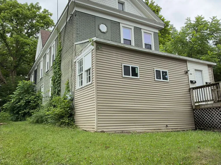 106 Pattison St #1 — Photo 1