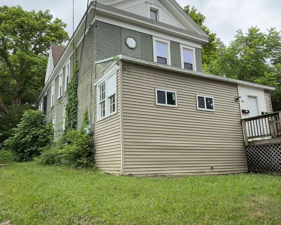 1st image of 106 Pattison St #1