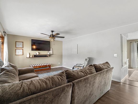 4th image of 217 W Morningside Dr