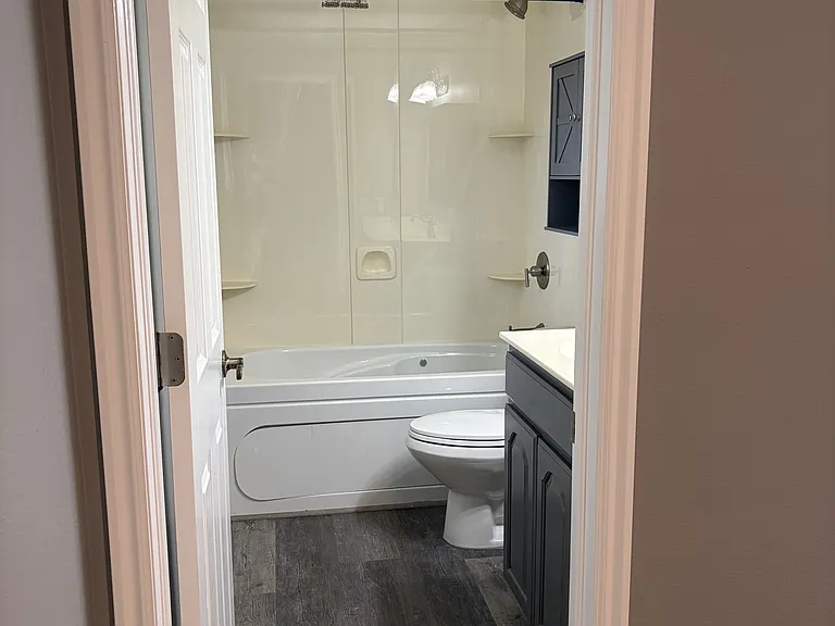 Master Bath upstairs