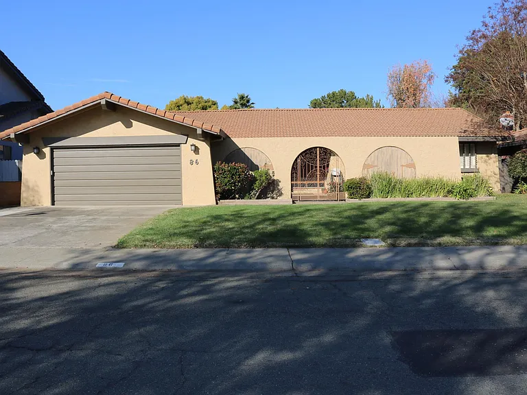 86 Starglow Cir — Photo 1