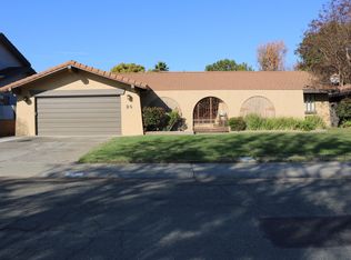 86 Starglow Cir, Sacramento, CA 95831