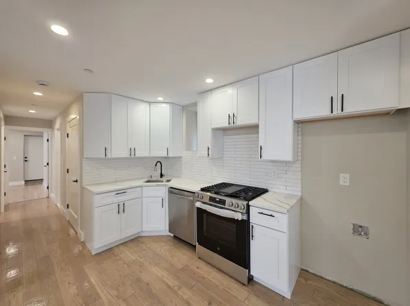 334 Van Duzer St #1, Staten Island, NY 10304