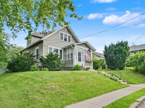 1230 Park St, Dubuque, IA 52001