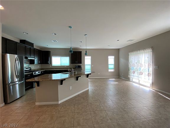 2nd image of 4825 Horseman Ct