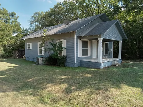 405 S Weatherford St Photo 1