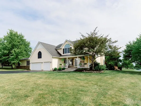 2109 Loeb Dr, Lebanon, OH 45036