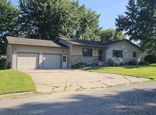205 Dawn Dr, Nashua, IA 50658
