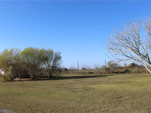 182-183 W Post Oak Ln, Rockport, TX 78382