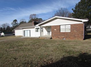 543 Ballplay Rd, Madisonville, TN 37354