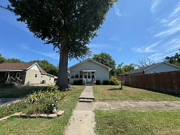 2nd image of 1004 N 14th St