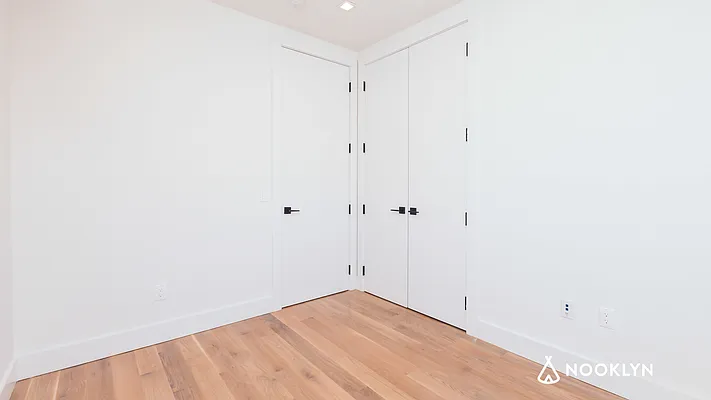 Rented by Nooklyn NYC LLC | media 18
