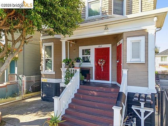 5th image of 2817 Market St