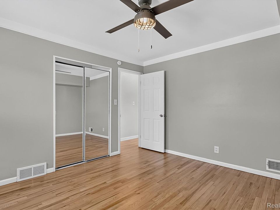 215 Edcliff Ct, photo 9