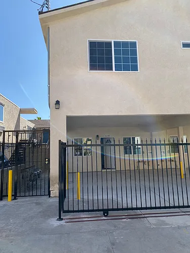4340 Marlborough Ave Photo 1