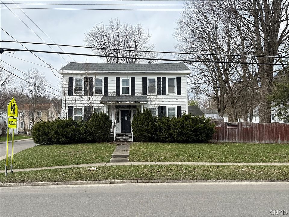 1st image of 9 E Main St