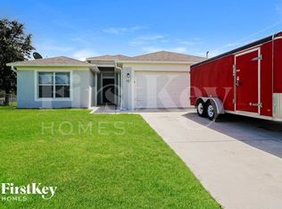 551 Windermere Dr, Lehigh Acres, FL 33972