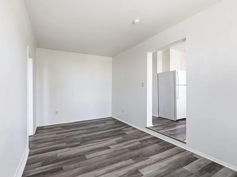 101 West Main St — Photo 15