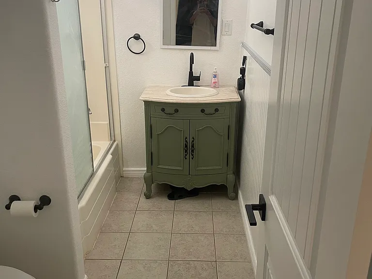 880 Coral Reef Dr — Photo 14