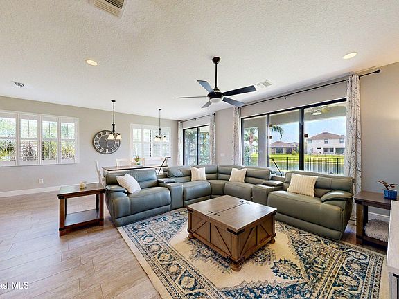 4th image of 8051 Strom Park Dr